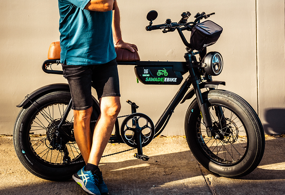 At sunset the vintage brown is the best ebike partner